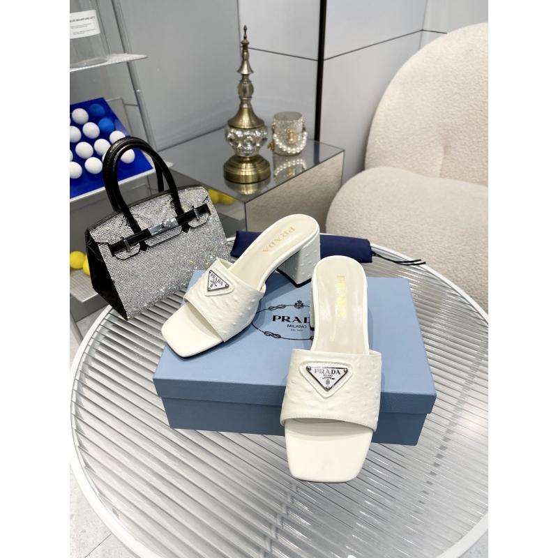 Pra*a slippers